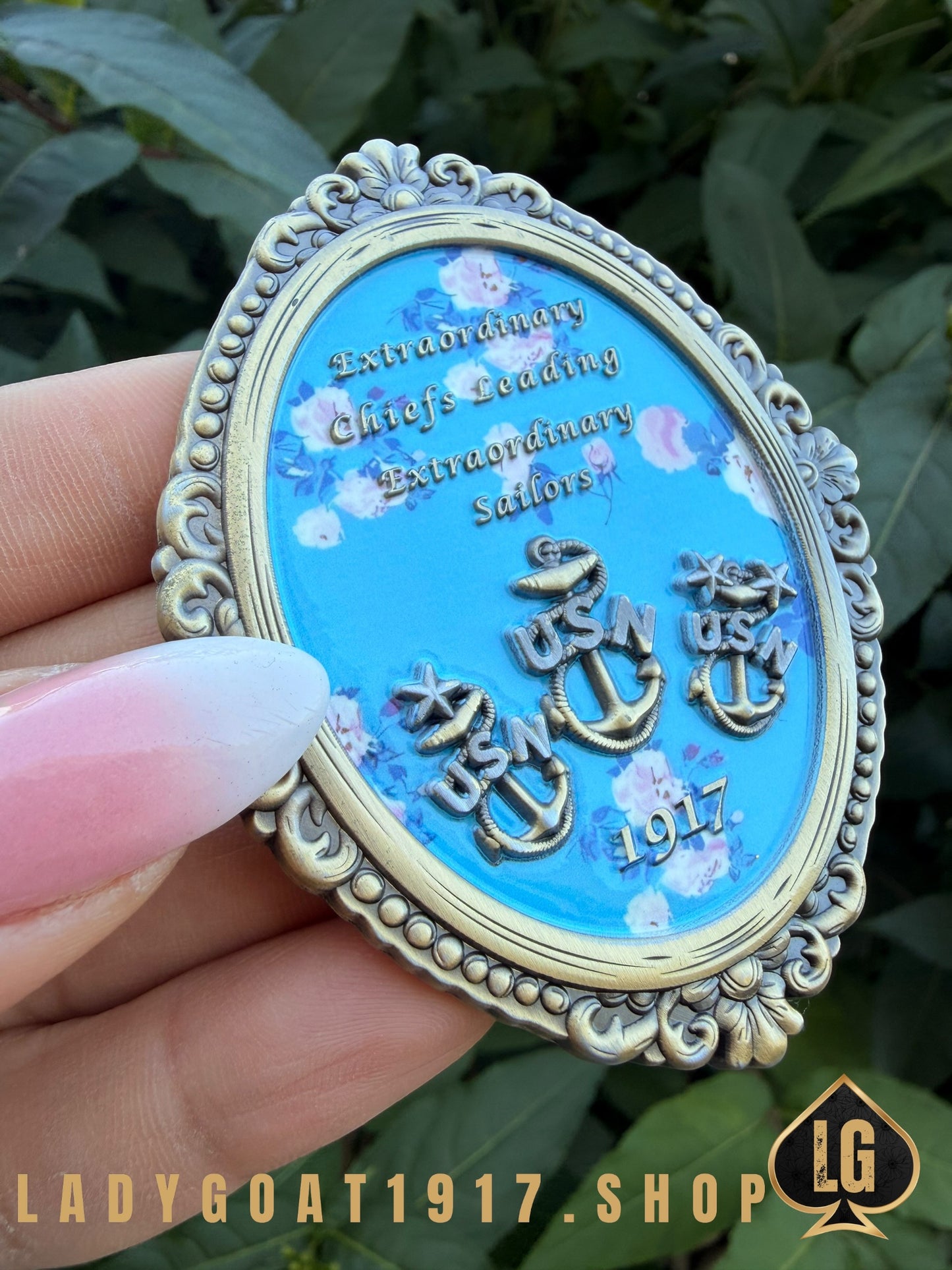 LADYGOATFANCY V2 25” BLUE