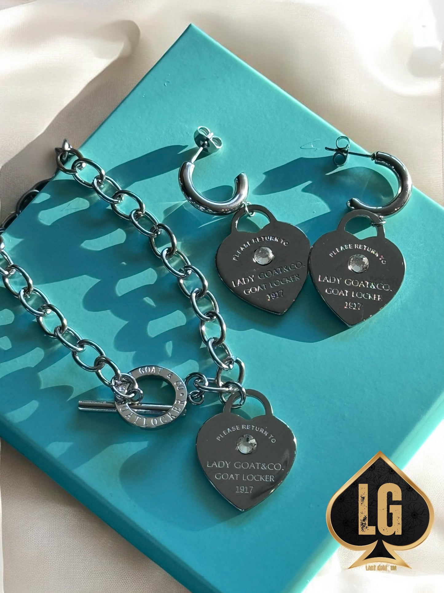 Lady Goat & CO. Bracelet and Earrings Set 25”