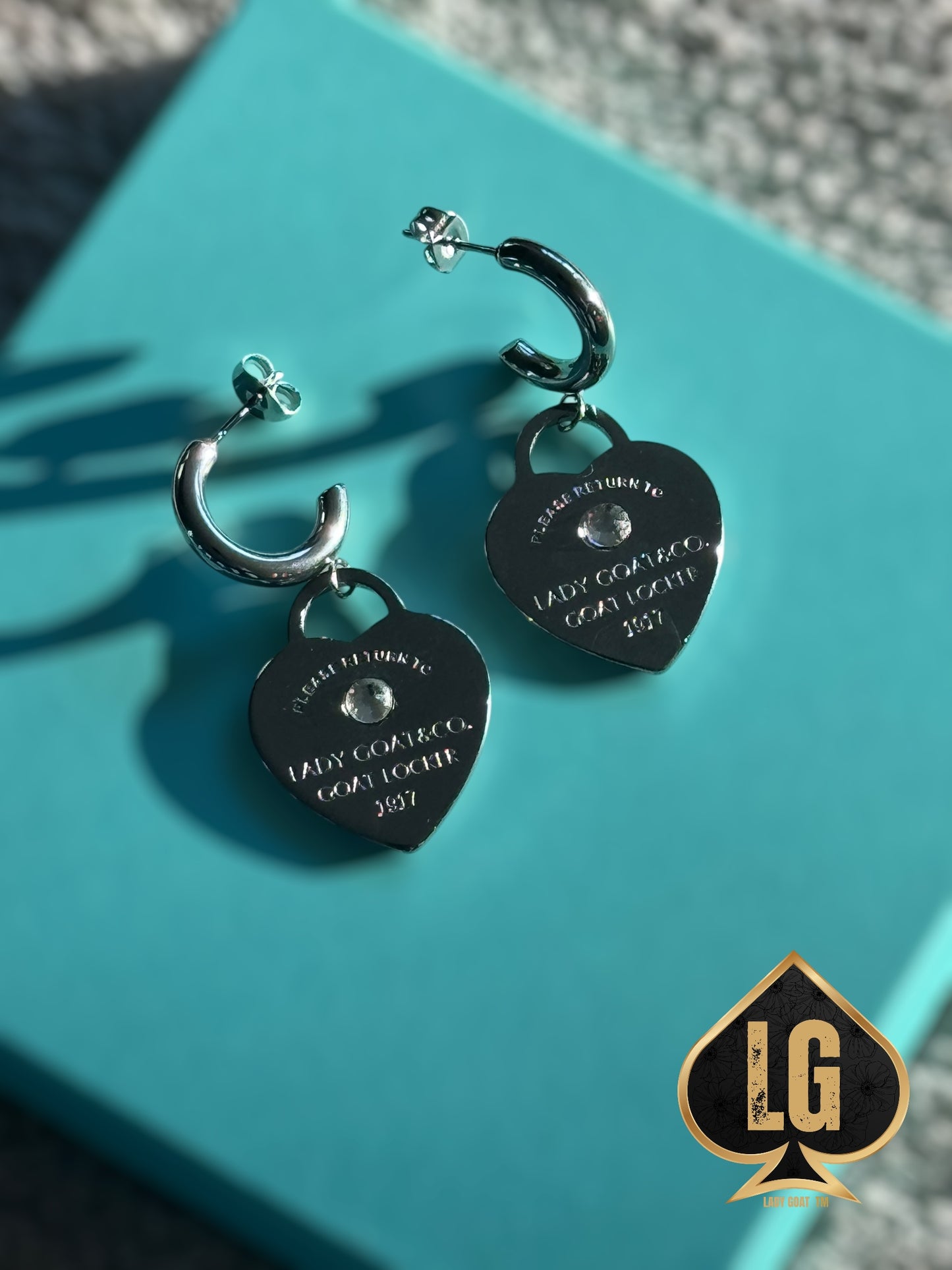 Lady Goat & CO. Bracelet and Earrings Set 25”