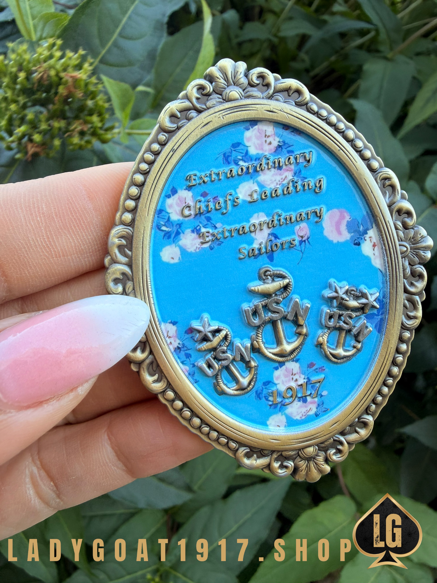 LADYGOATFANCY V2 25” BLUE
