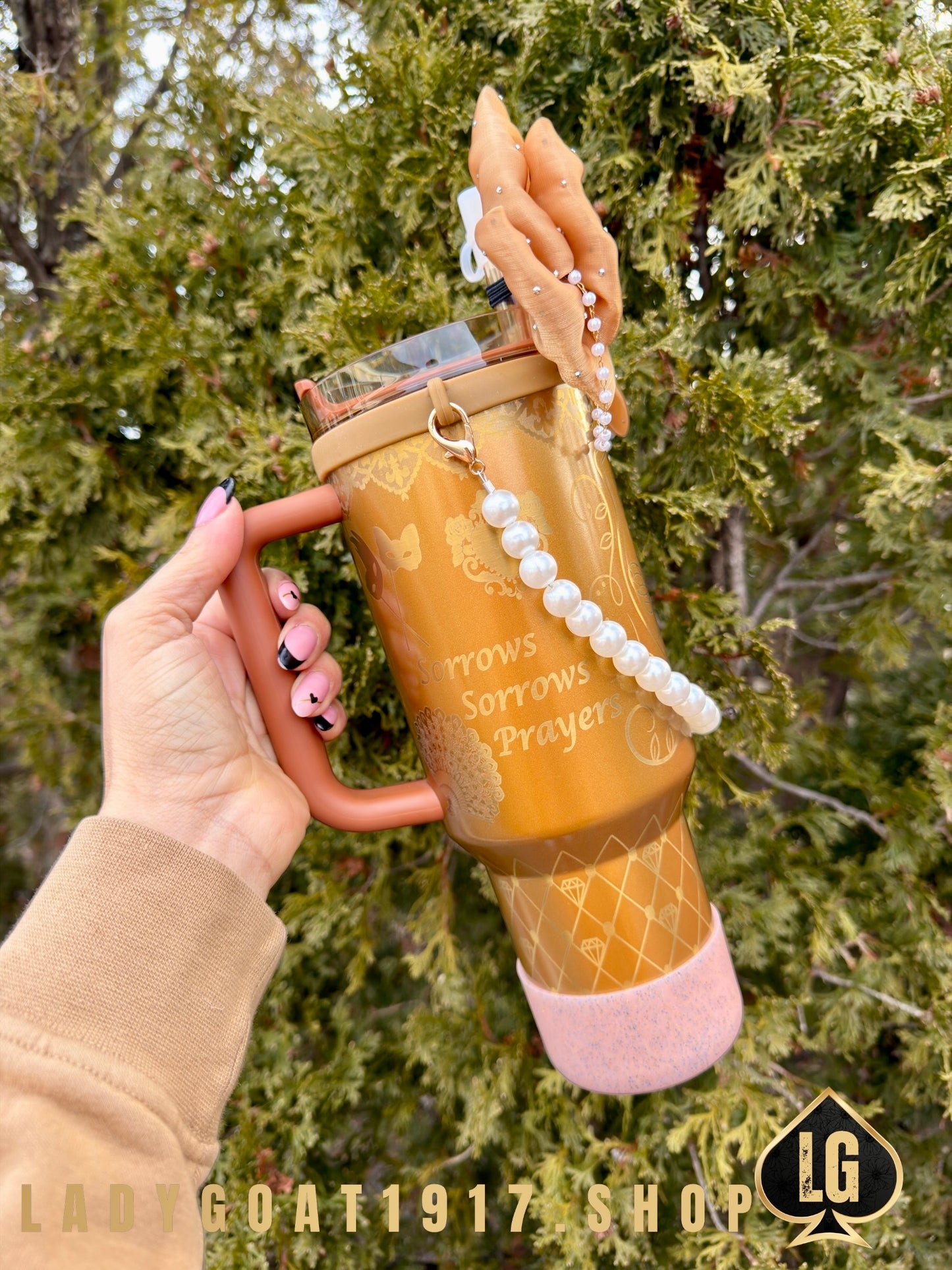 STANLEY Queen Charlotte Bridgerton 40 oz Tumbler W/ Accessories