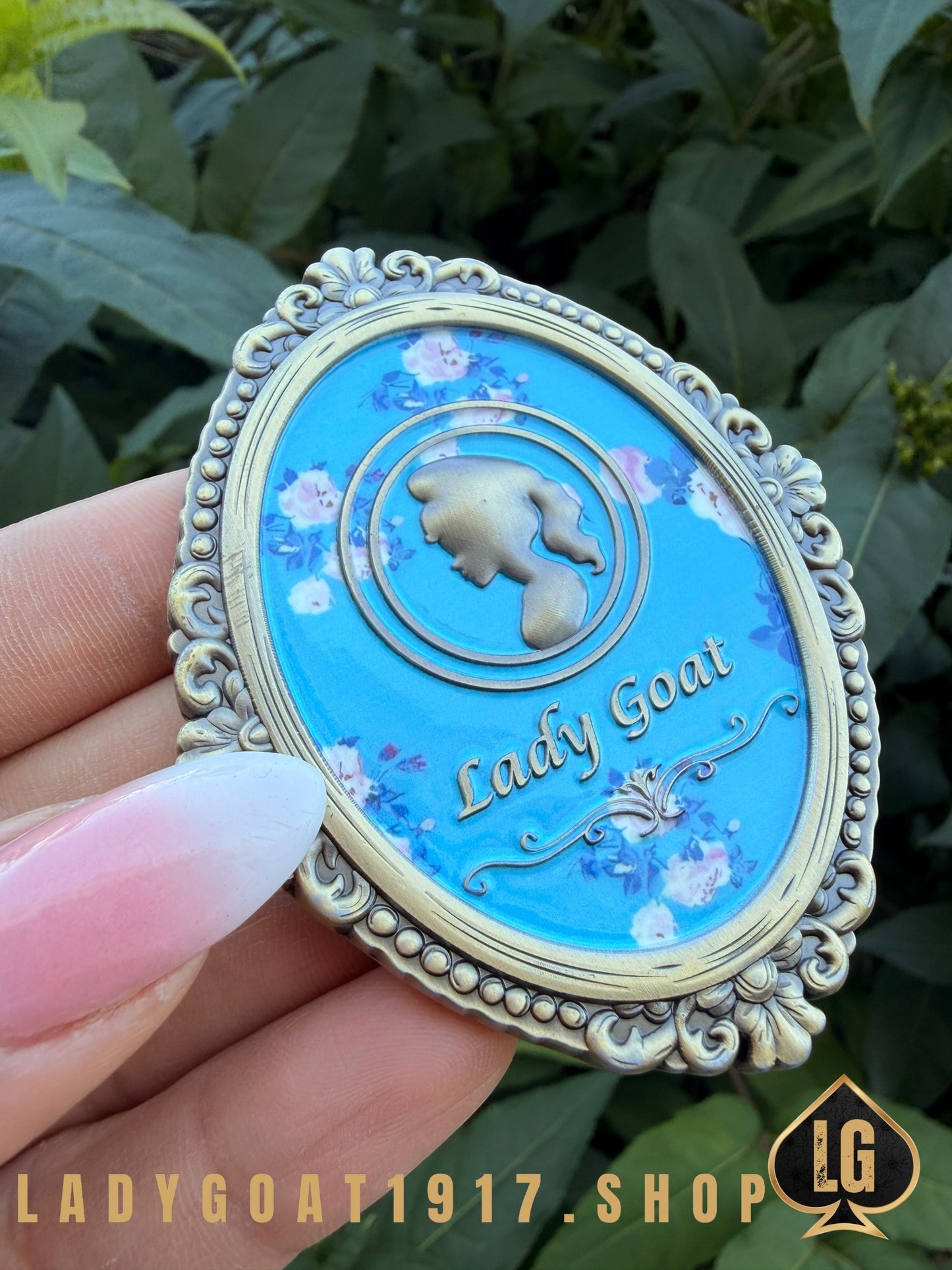 LADYGOATFANCY V2 25” BLUE