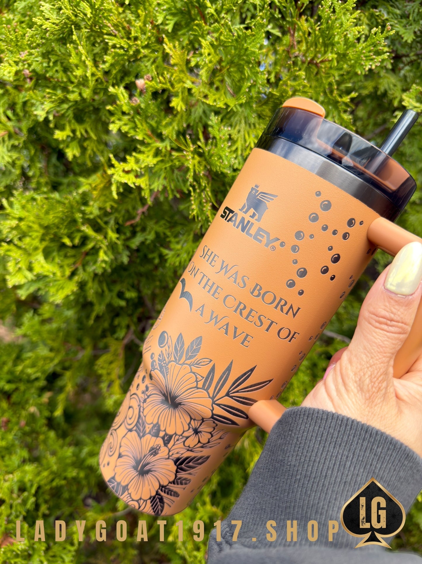 Crest of the Wave 30oz Tumbler Limited w/ Accesories