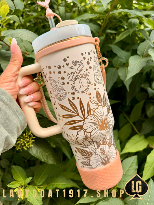 Chief Season Crest 40oz Tumbler Cream W/ Accesories