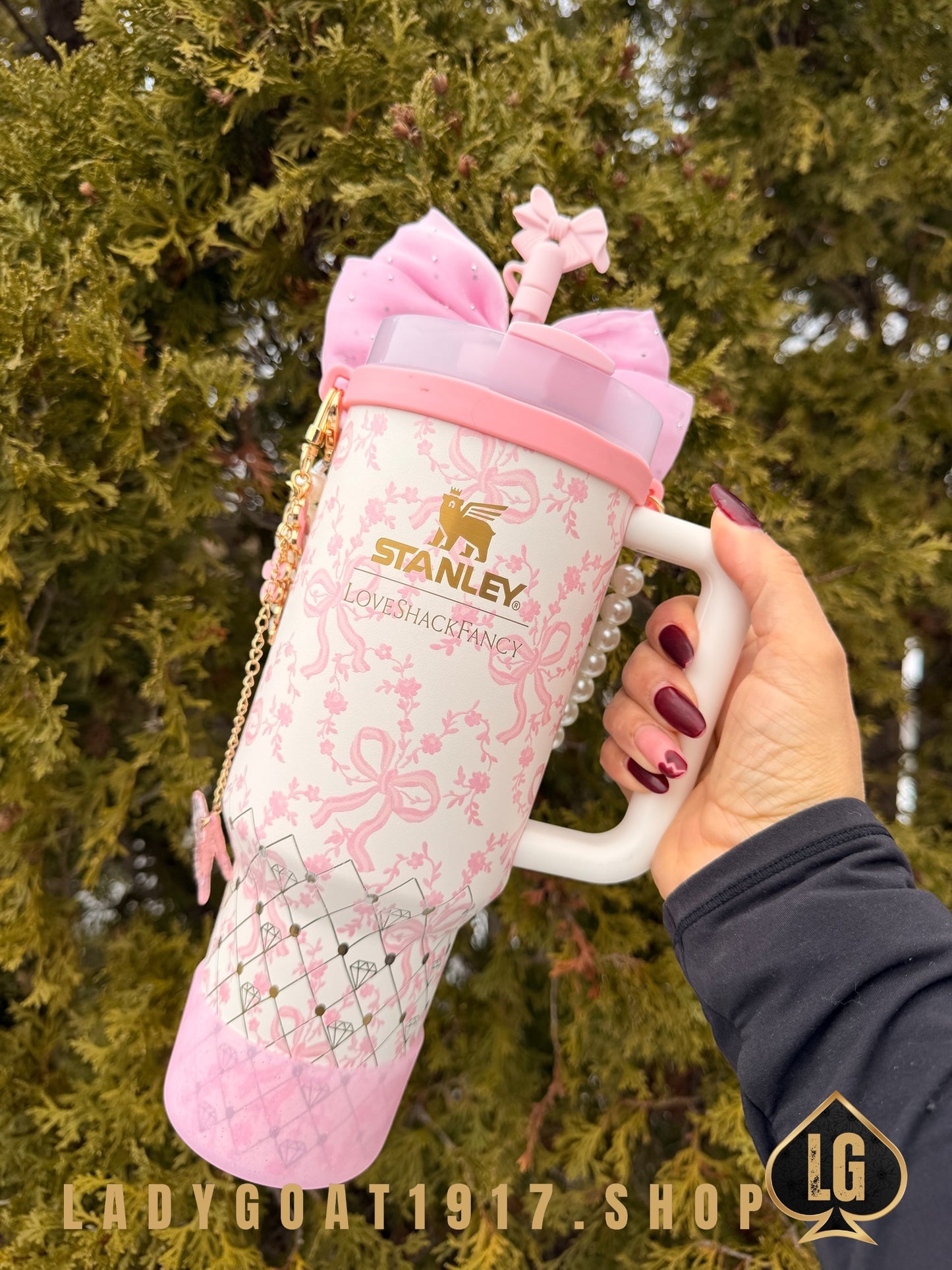 STANLEY LOVESHACK Bridgerton 40 oz Tumbler W/ Accessories