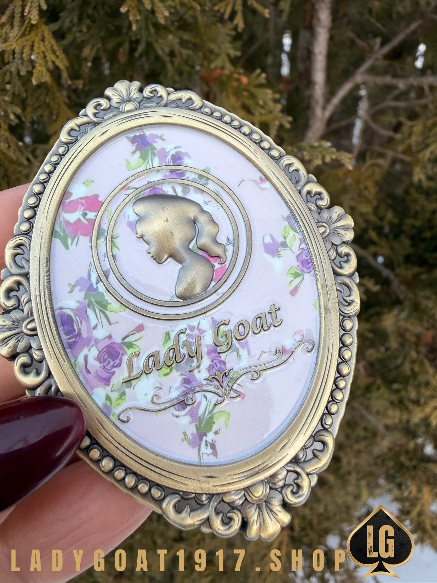 LADYGOATFANCY V2 25” PURPLE